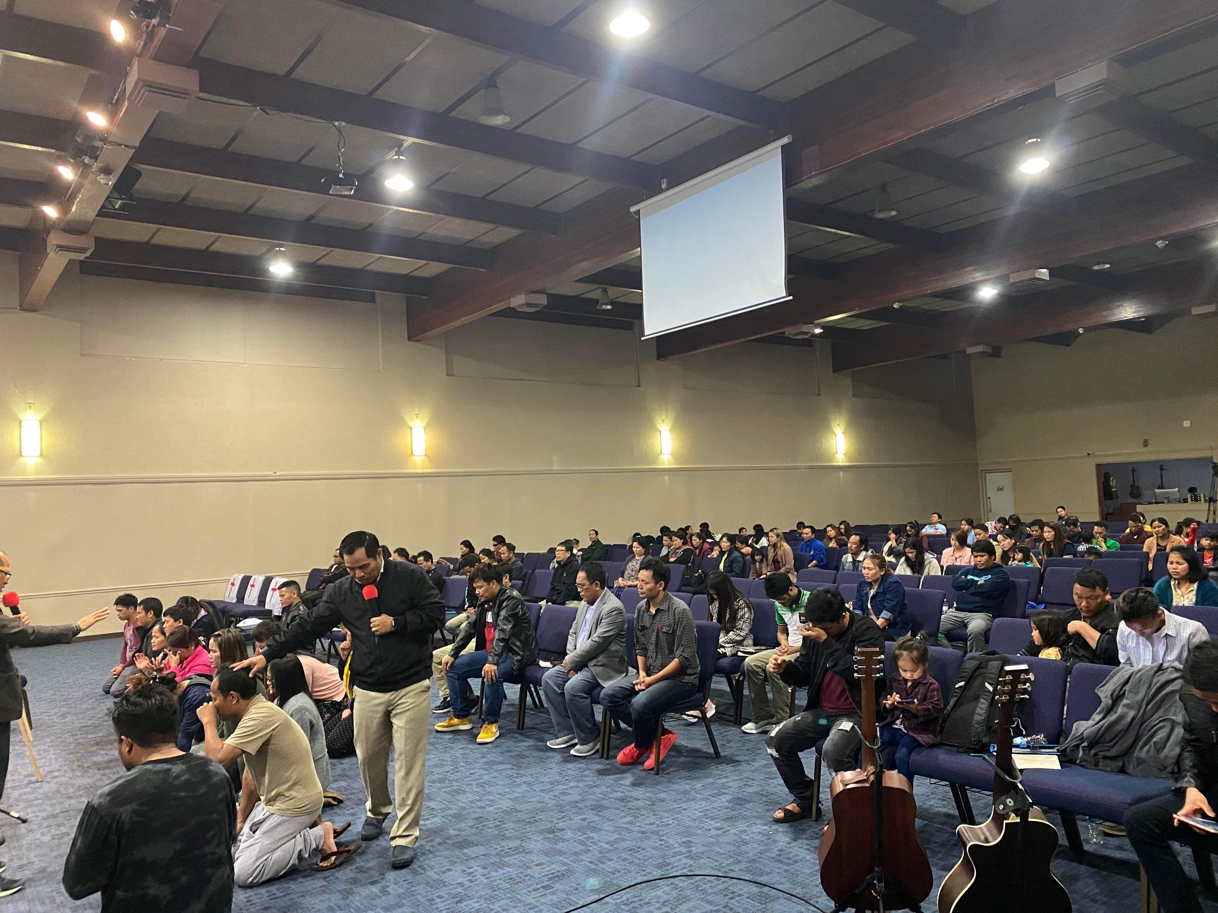 သင်တန်းကာလမှာ ဆုတောင်းအစေခံဖို့ ဖိတ်ခေါ်ပါတယ်။